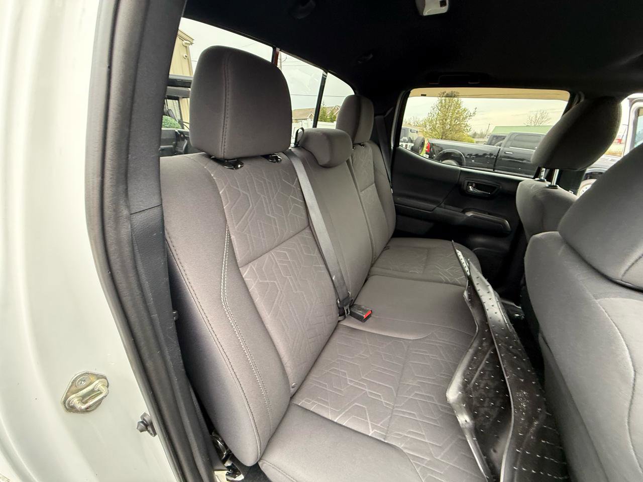 Used 2017 Toyota Tacoma TRD Sport w/ Premium & Technology Package image 37