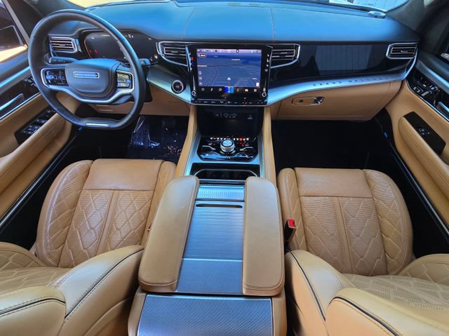 Certified 2023 Jeep Grand Wagoneer Series III AWD/4WD image 9