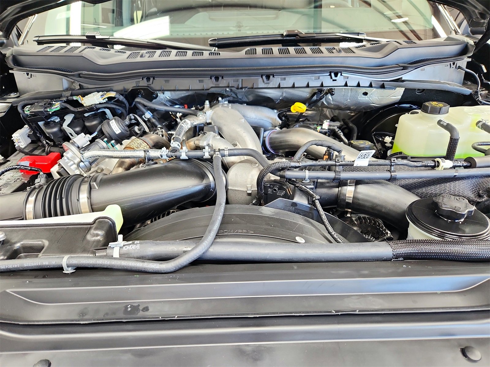 New 2026 Ford F250 Lariat w/ Black Appearance Package image 17