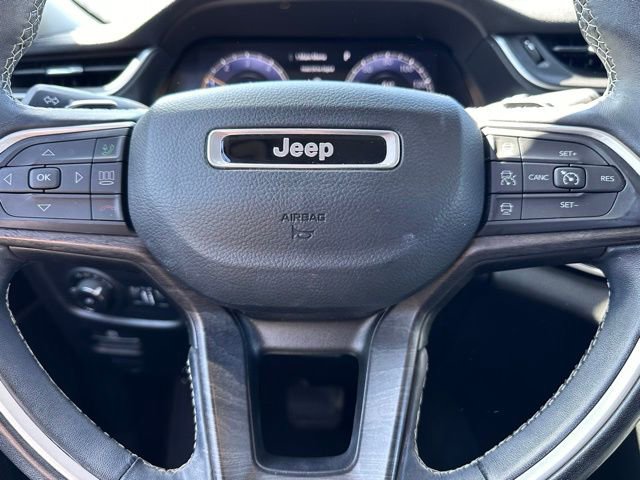 Used 2022 Jeep Grand Cherokee L Limited w/ Black Appearance Package image 11