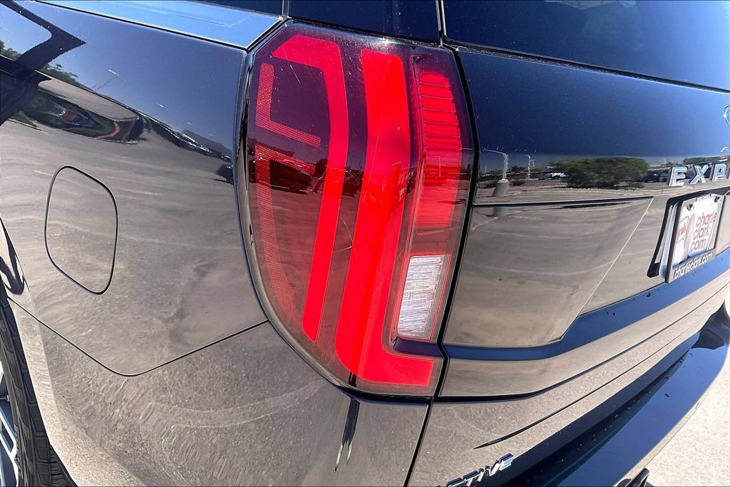 Used 2025 Ford Expedition Active AWD/4WD image 31