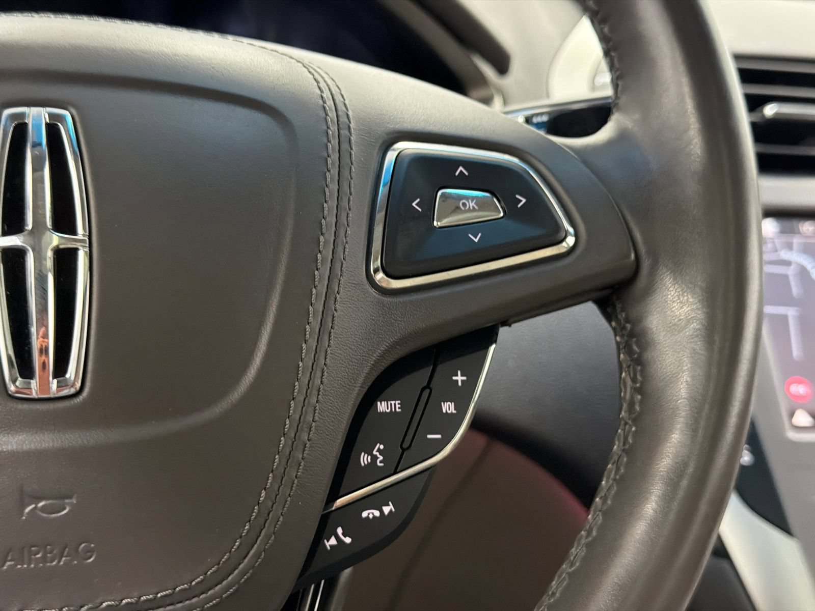 Used 2019 Lincoln MKZ Reserve AWD/4WD image 18