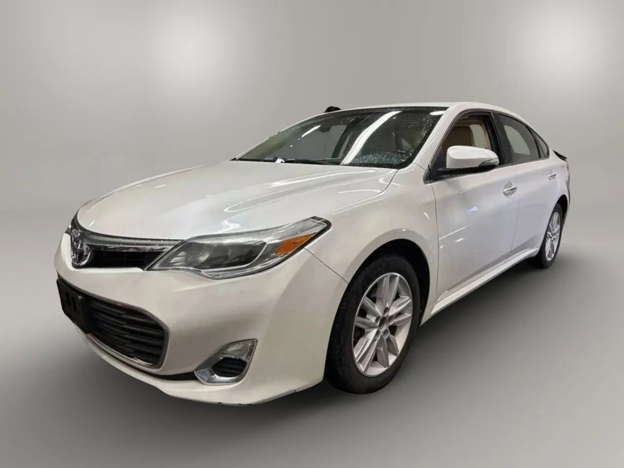 Used 2014 Toyota Avalon XLE image 1