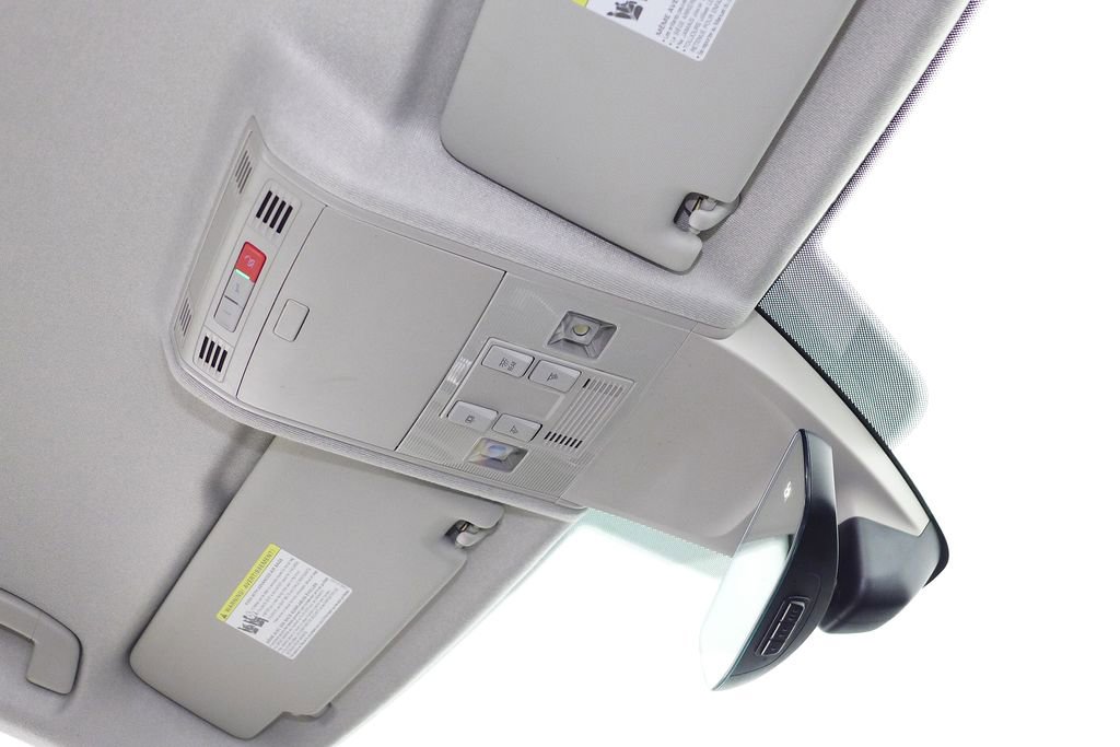 Used 2022 Volkswagen Tiguan SE image 15