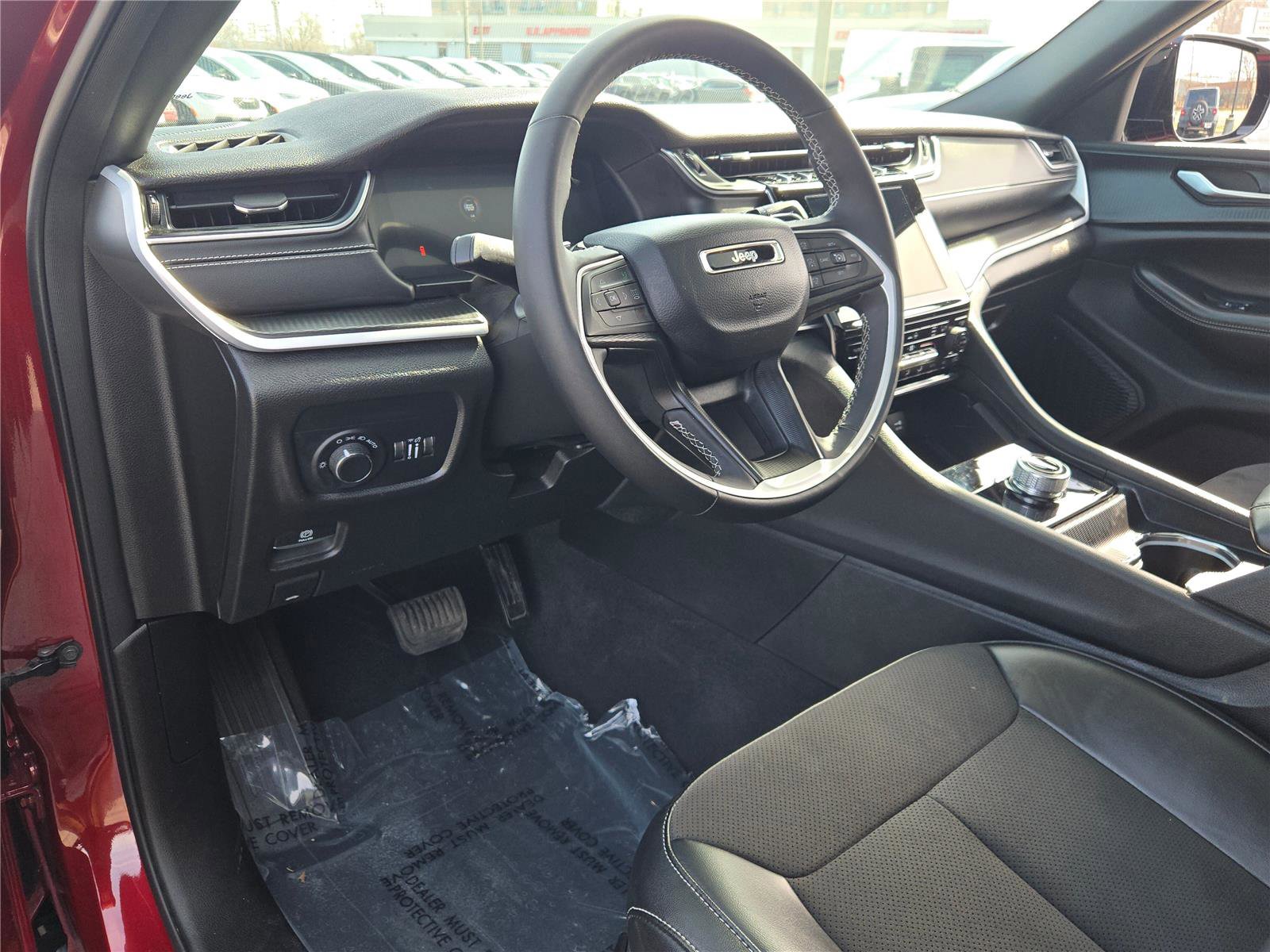 Certified 2024 Jeep Grand Cherokee Altitude image 27