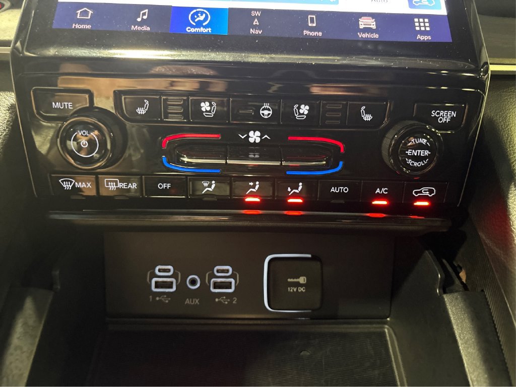 Used 2025 Jeep Grand Cherokee Limited w/ Luxury Tech Group II AWD/4WD image 36