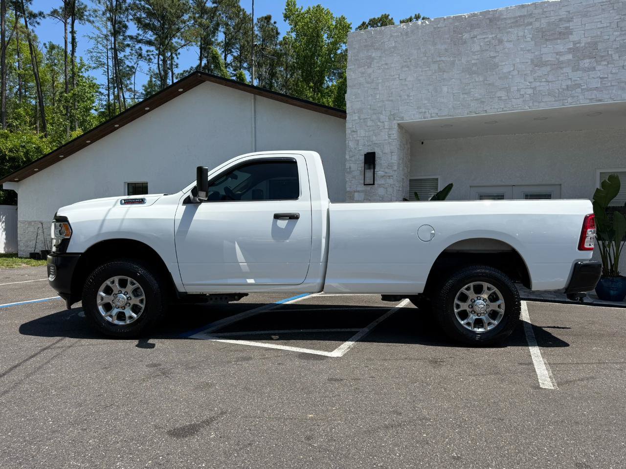 Used 2019 RAM 2500 Tradesman AWD/4WD image 2