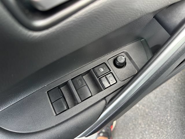 Used 2023 Toyota Corolla Cross XLE FWD image 19