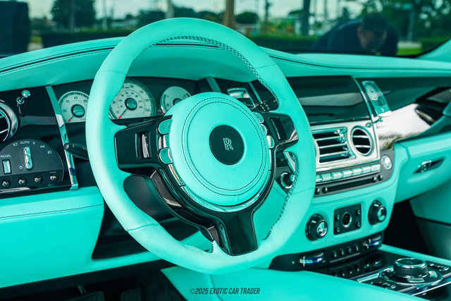 Used 2017 Rolls-Royce Wraith image 37