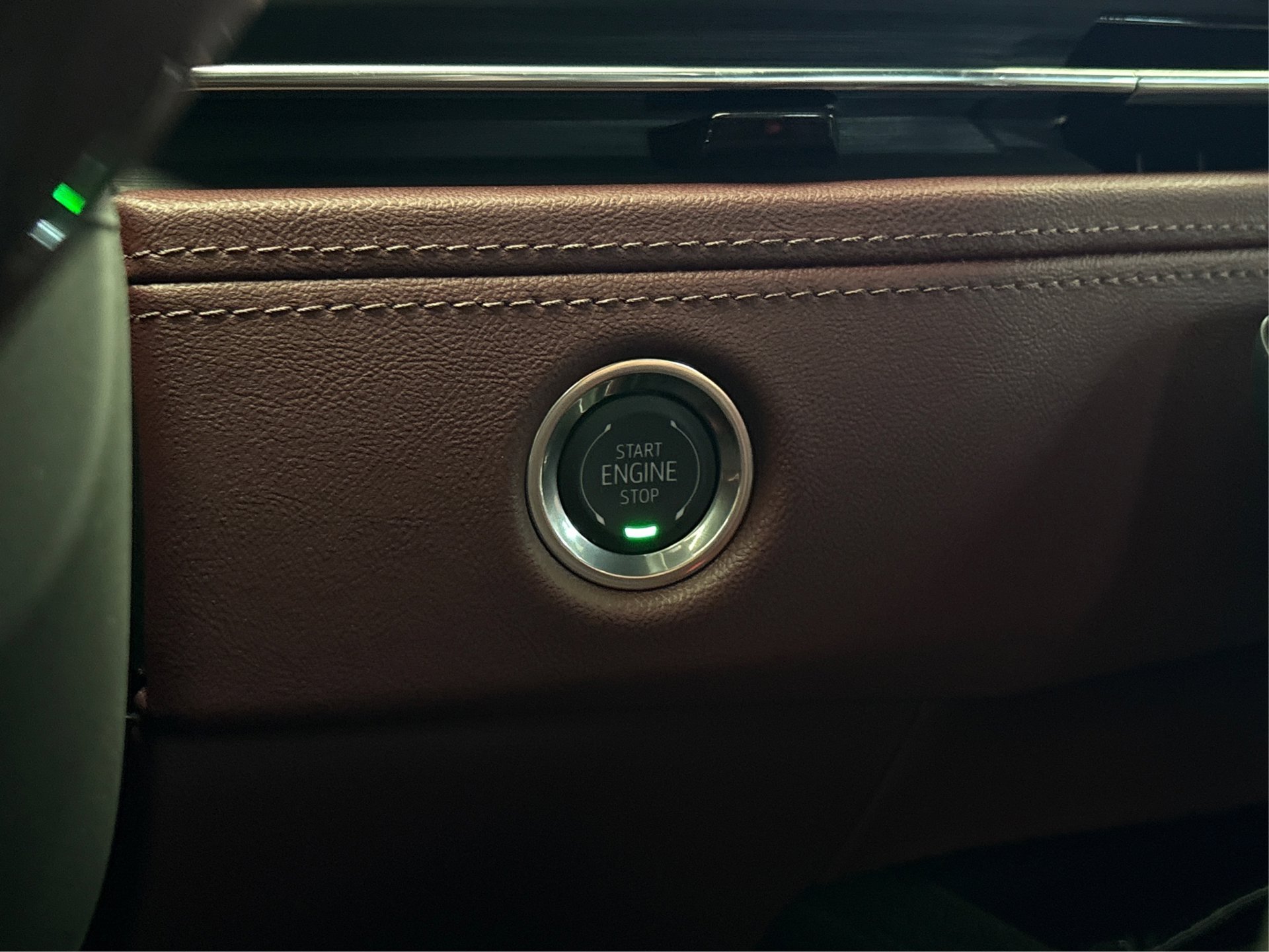 New 2026 Cadillac Escalade ESV Luxury AWD/4WD image 26