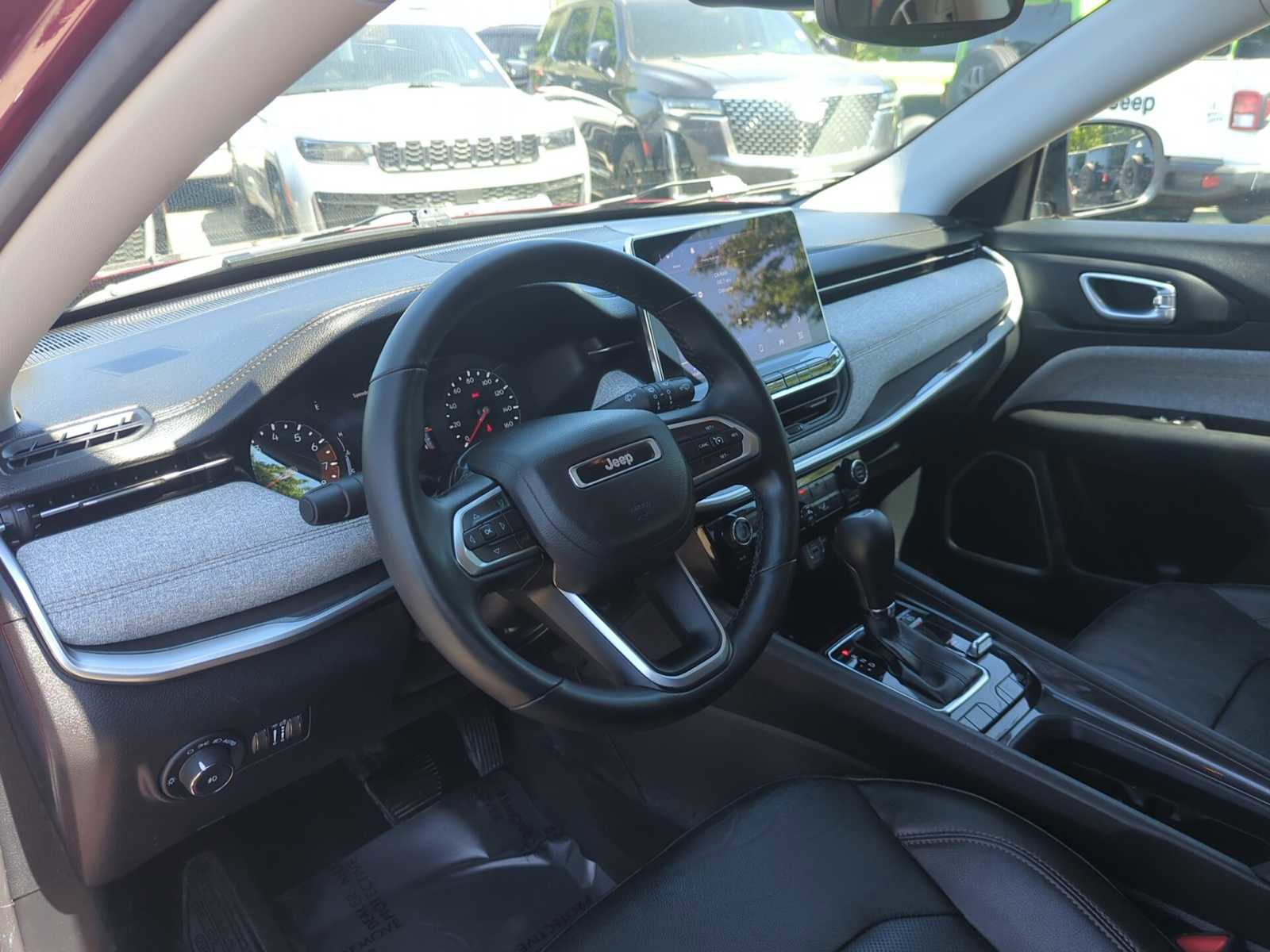 Used 2022 Jeep Compass Latitude AWD/4WD image 12