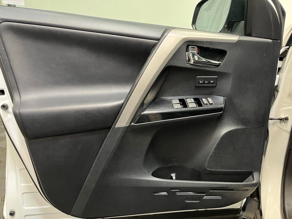 Used 2017 Toyota RAV4 Limited w/ Advanced Technology Package image 13