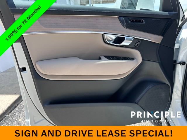 New 2026 Volvo XC90 B6 Plus w/ Protection Package Premier image 17