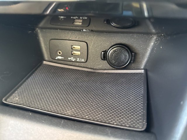 Used 2023 Subaru Forester Limited image 37