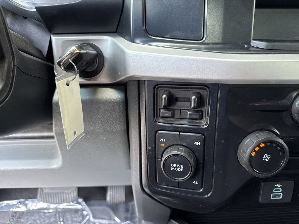 Used 2025 Ford F250 XLT AWD/4WD image 11