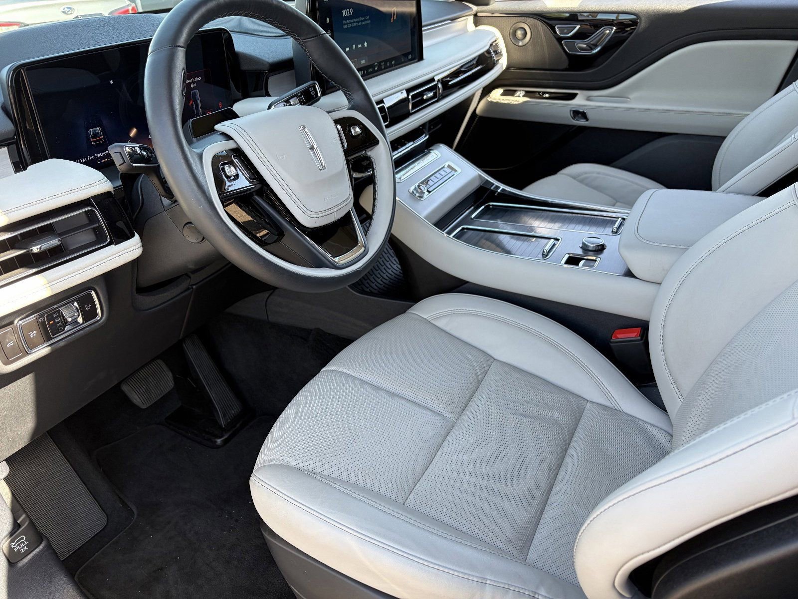Certified 2024 Buick Encore GX Preferred w/ Comfort Package FWD image 19