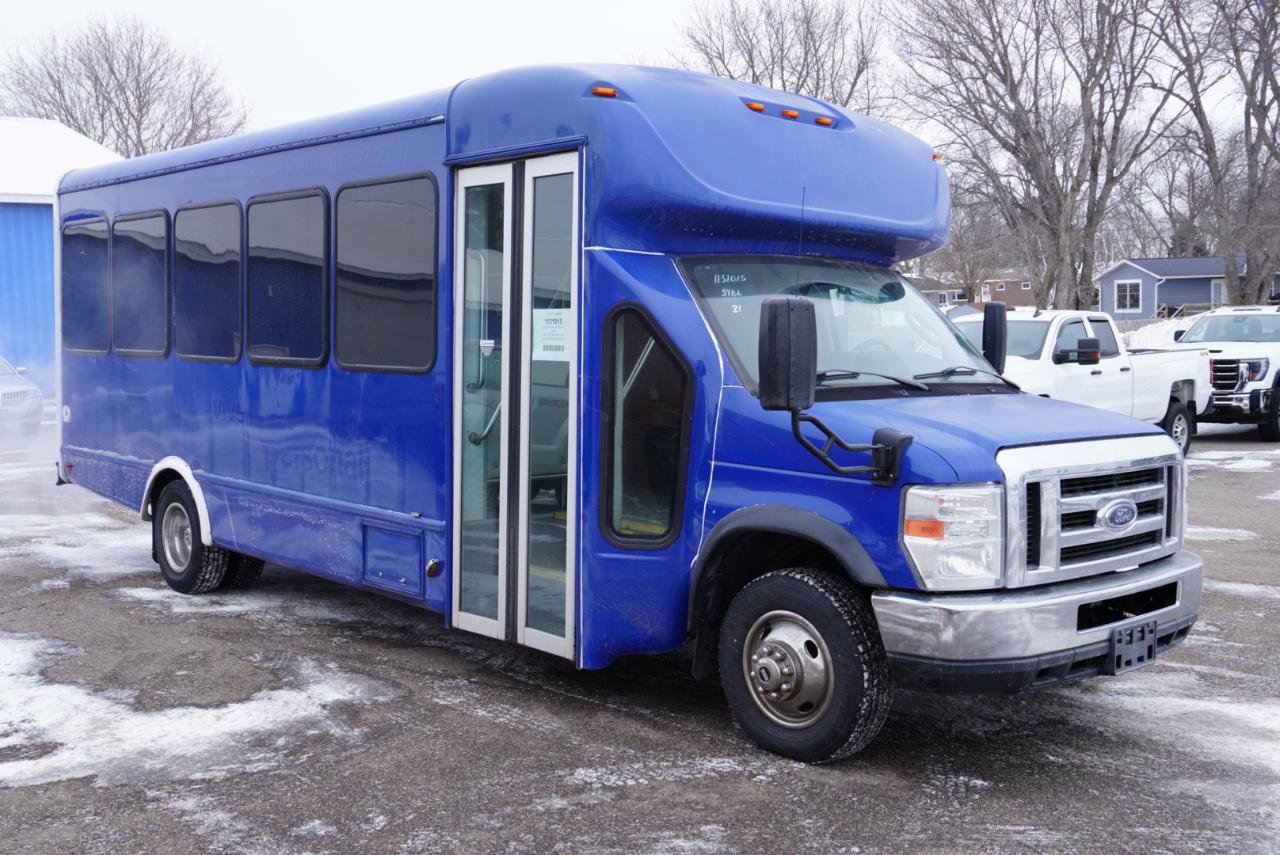 Used 2019 Ford E-450 and Econoline 450 Super Duty w/ Shuttle Bus Prep Package image 7