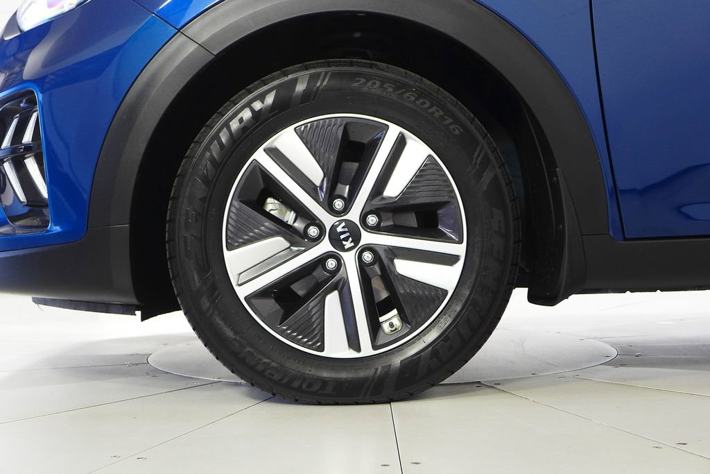 Used 2020 Kia Niro EX FWD image 5