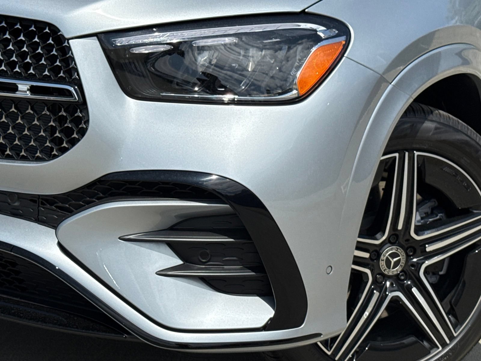 New 2026 Mercedes-Benz GLE 450e 4MATIC image 3