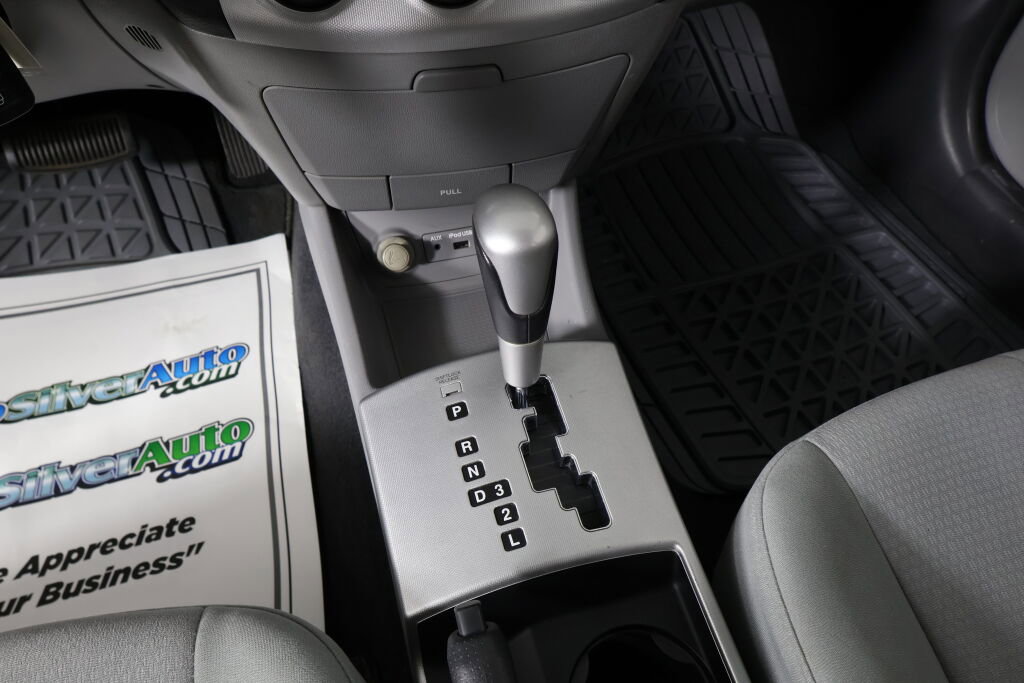 Used 2009 Hyundai Elantra SE FWD image 38