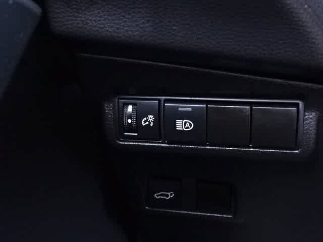 Certified 2025 Toyota Corolla Cross XLE w/ Convenience Package FWD image 40