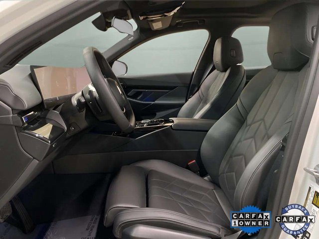 Used 2025 BMW 530i xDrive image 64