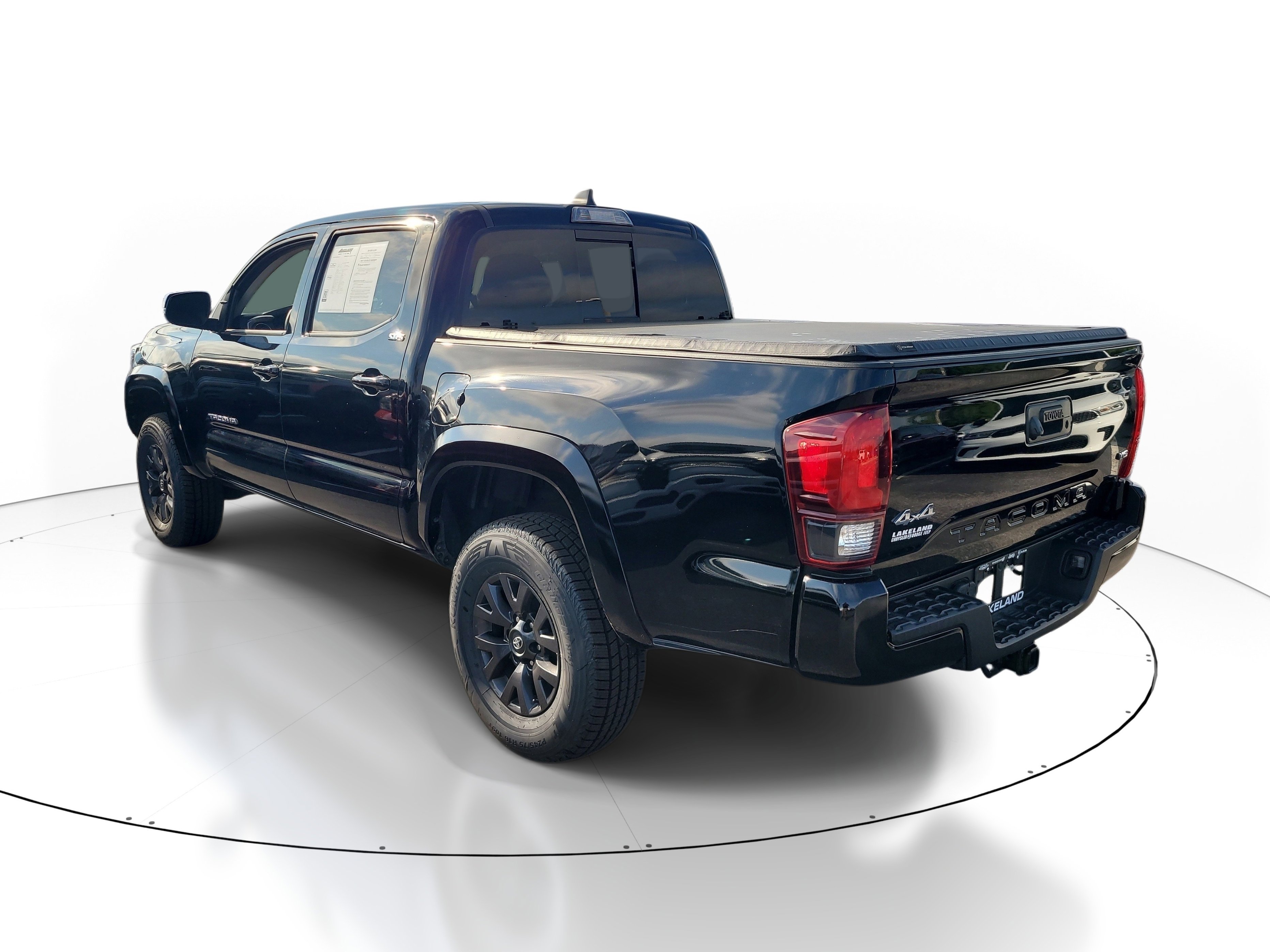Used 2023 Toyota Tacoma SR5 w/ Technology Package AWD/4WD image 6