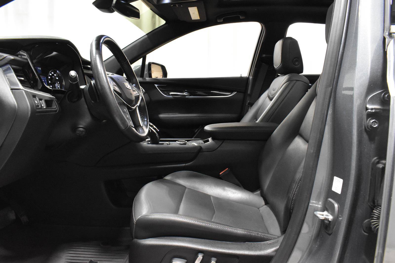 Used 2021 Cadillac XT5 Premium Luxury w/ LPO, Floor Liner Package image 2