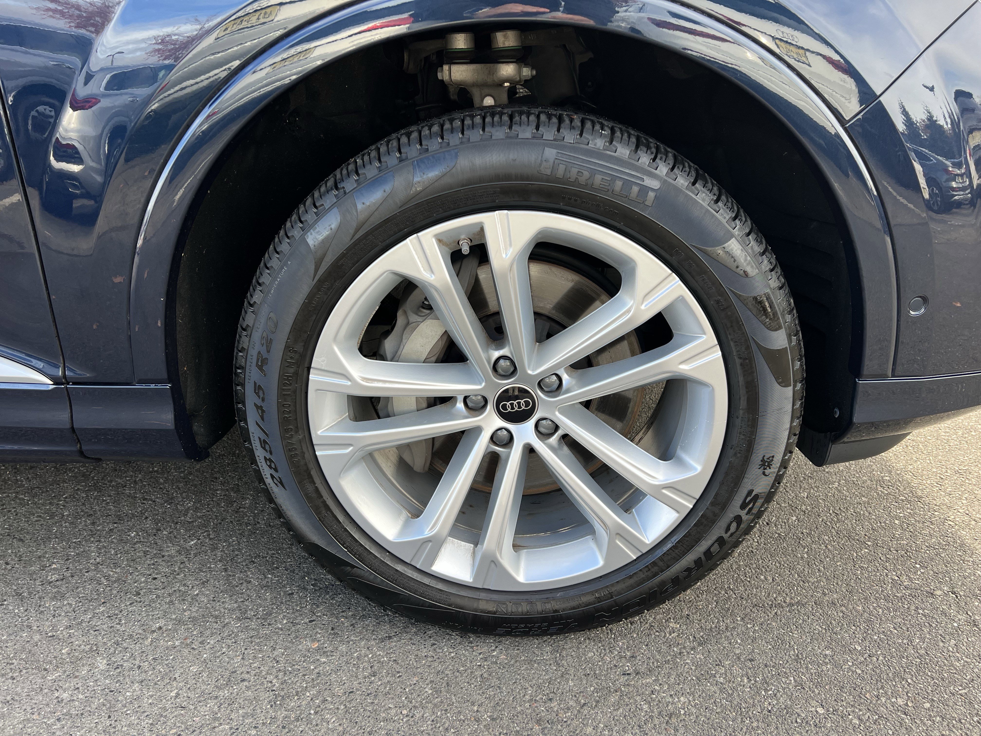 Certified 2025 Audi Q7 2.0T Premium Plus image 10