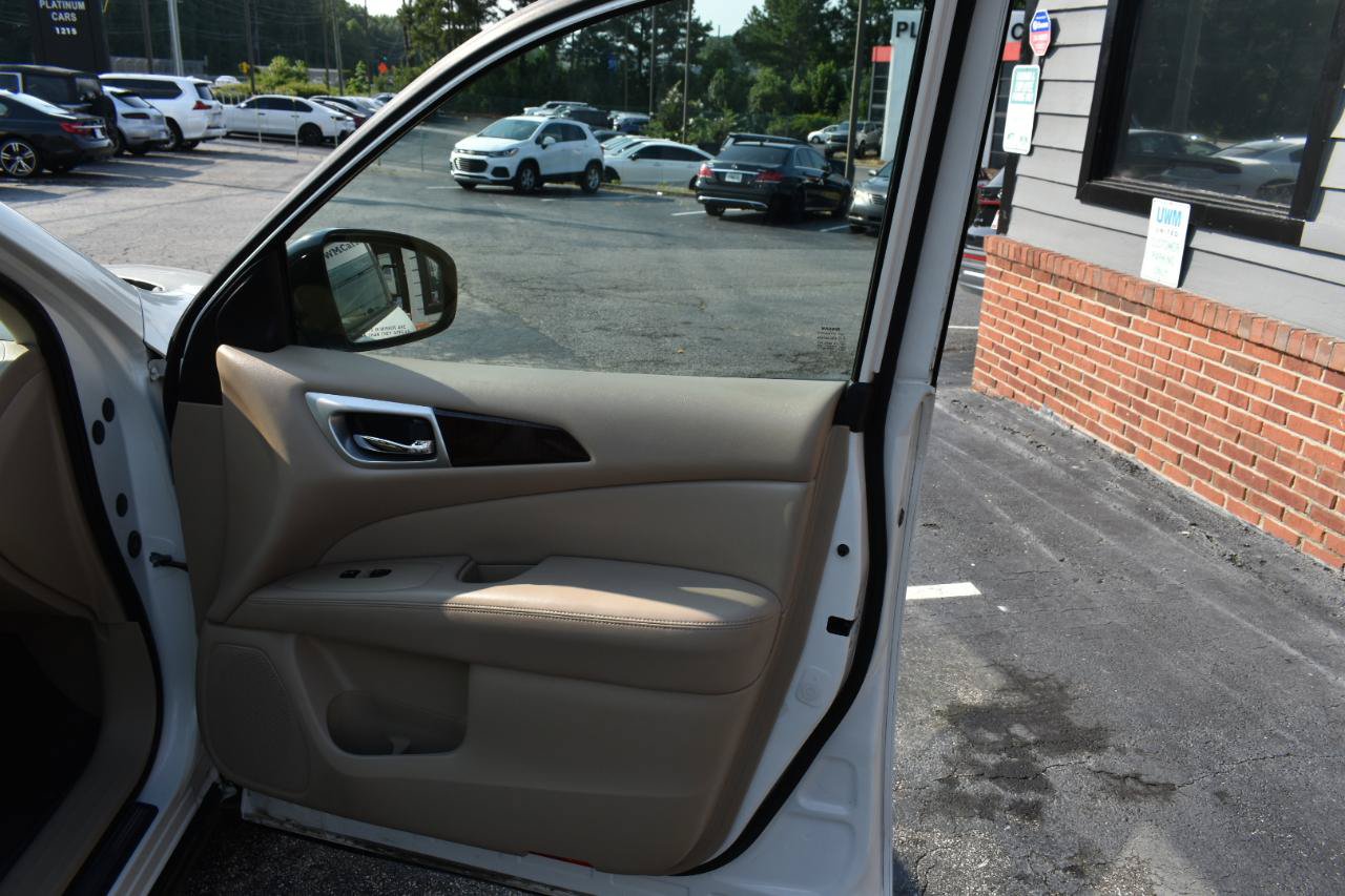 Used 2014 Nissan Pathfinder Platinum w/ Platinum Premium Package AWD/4WD image 14