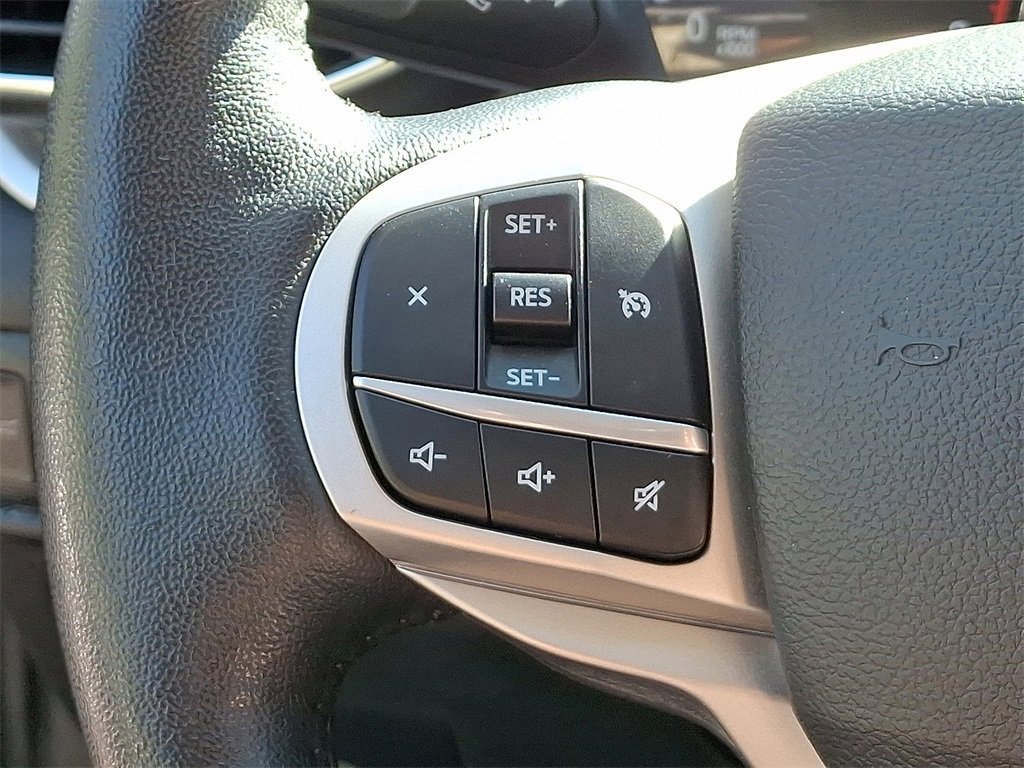 Certified 2022 Ford Explorer XLT w/ Equipment Group 202A image 21
