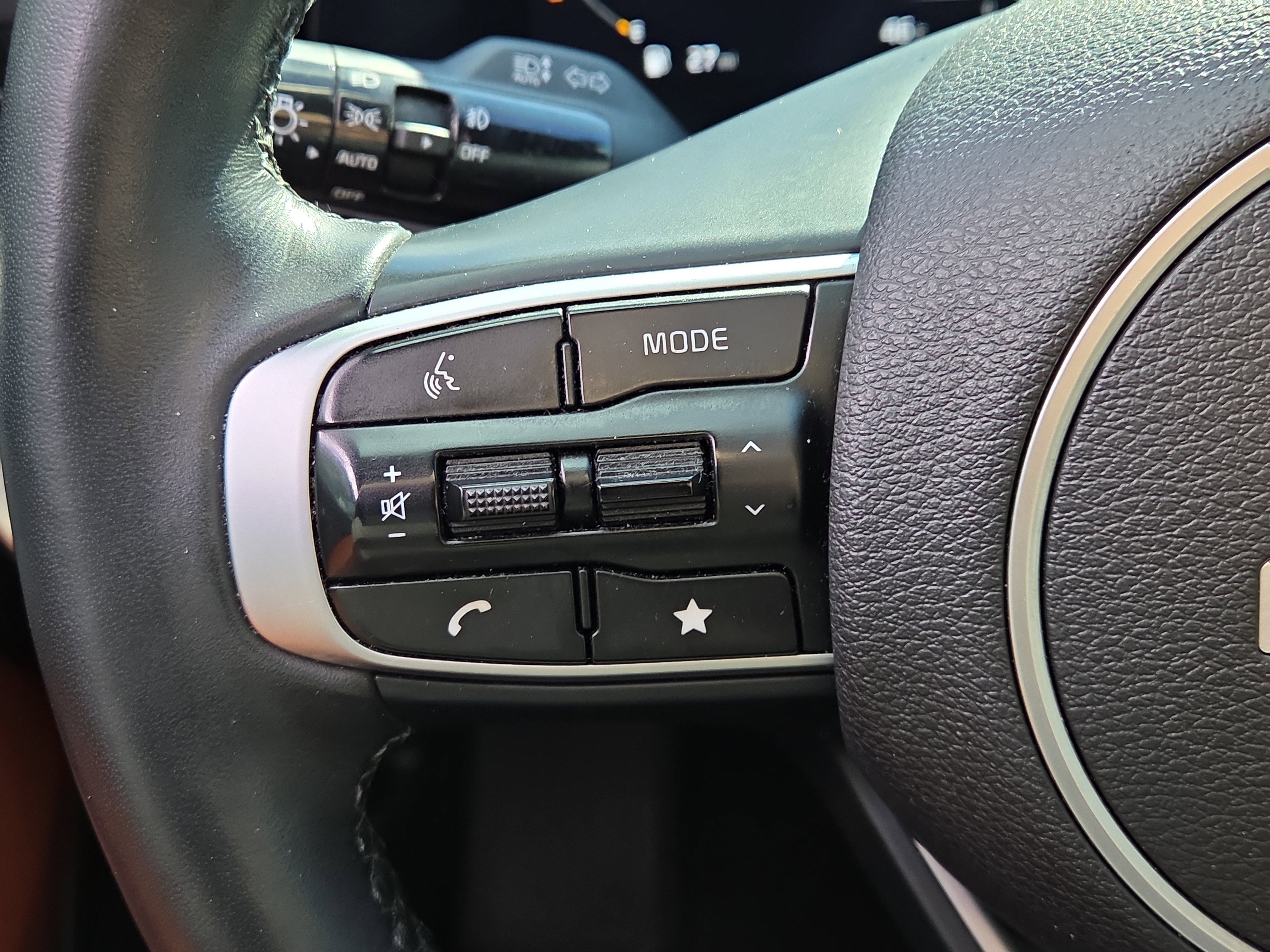 Used 2024 Kia Sportage SX image 12