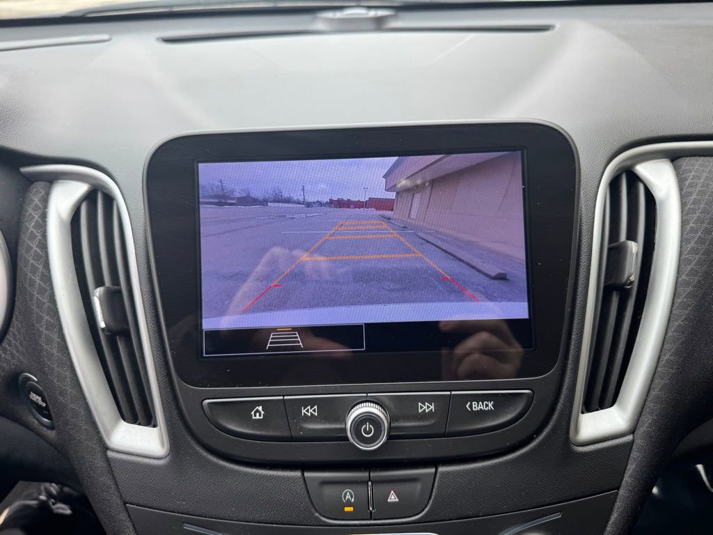 Used 2024 Chevrolet Malibu LT image 27