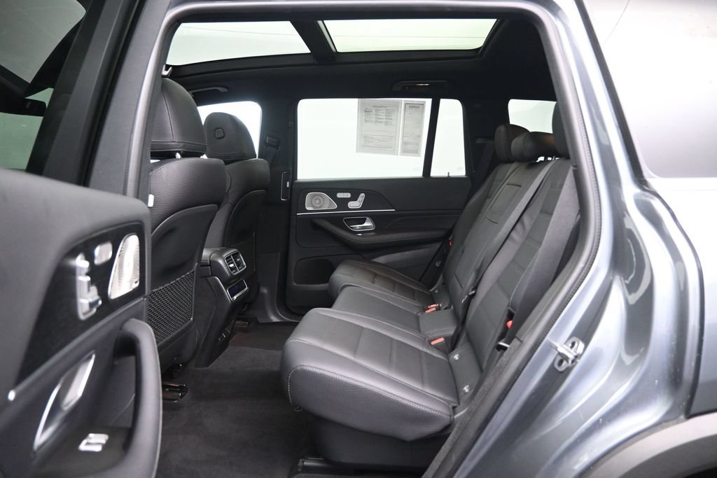 Used 2024 Mercedes-Benz GLS 450 4MATIC image 27