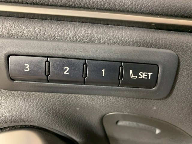 Used 2019 Lexus ES 300h image 19