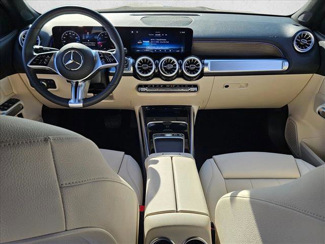 Used 2025 Mercedes-Benz GLB 250 image 16