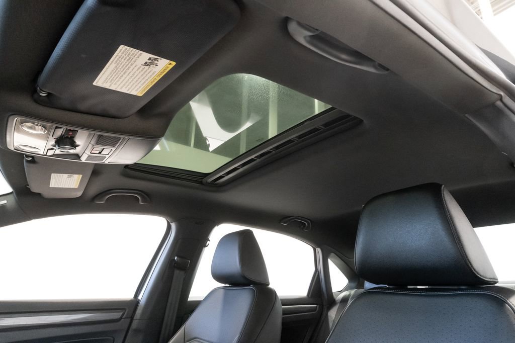 Used 2022 Volkswagen Passat 2.0T R-Line image 9