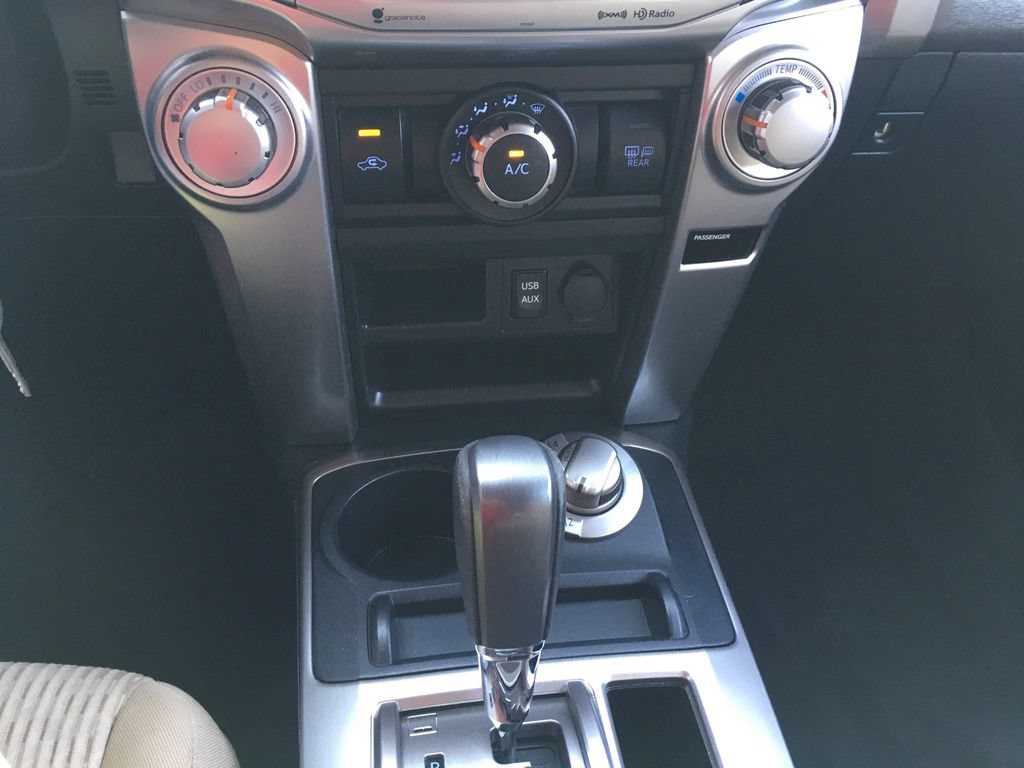 Used 2018 Toyota 4Runner SR5 AWD/4WD image 16
