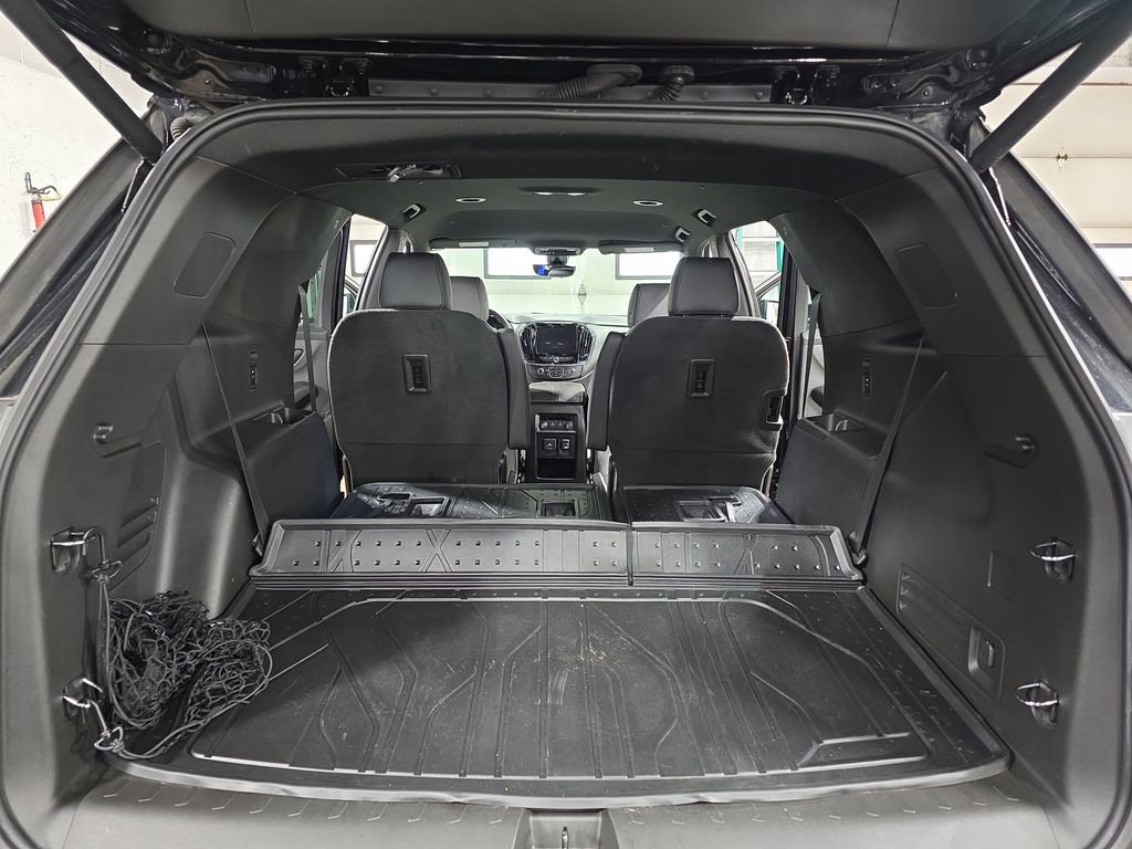 Used 2023 Chevrolet Traverse RS w/ LPO, Floor Liner Package image 14