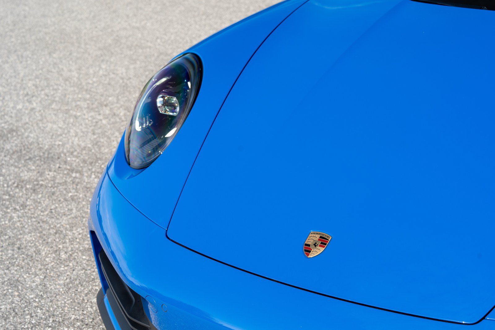 Certified 2025 Porsche 911 Carrera RWD image 18