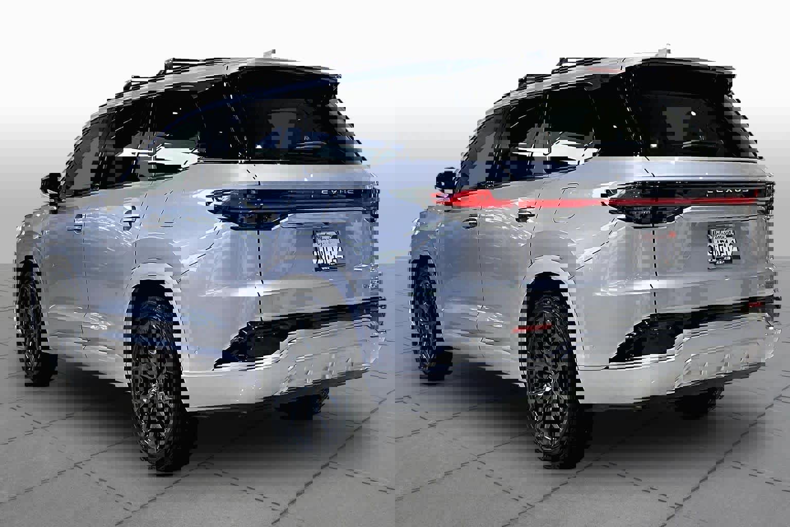 Used 2025 Lexus TX 500h AWD w/ Technology Package image 11