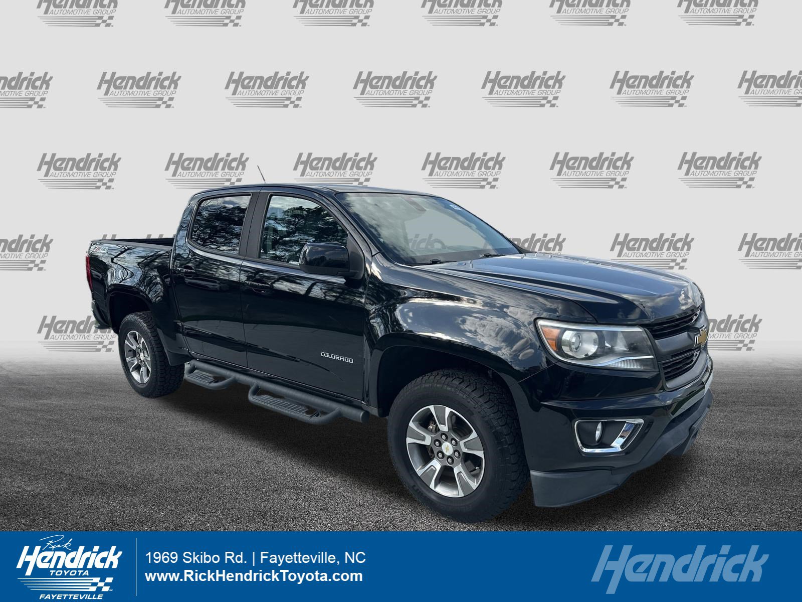 Used 2017 Chevrolet Colorado Z71 AWD/4WD image 1