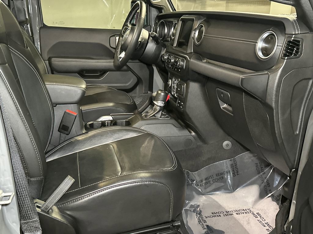 Used 2022 Jeep Wrangler Unlimited Sahara w/ Cold Weather Group image 10