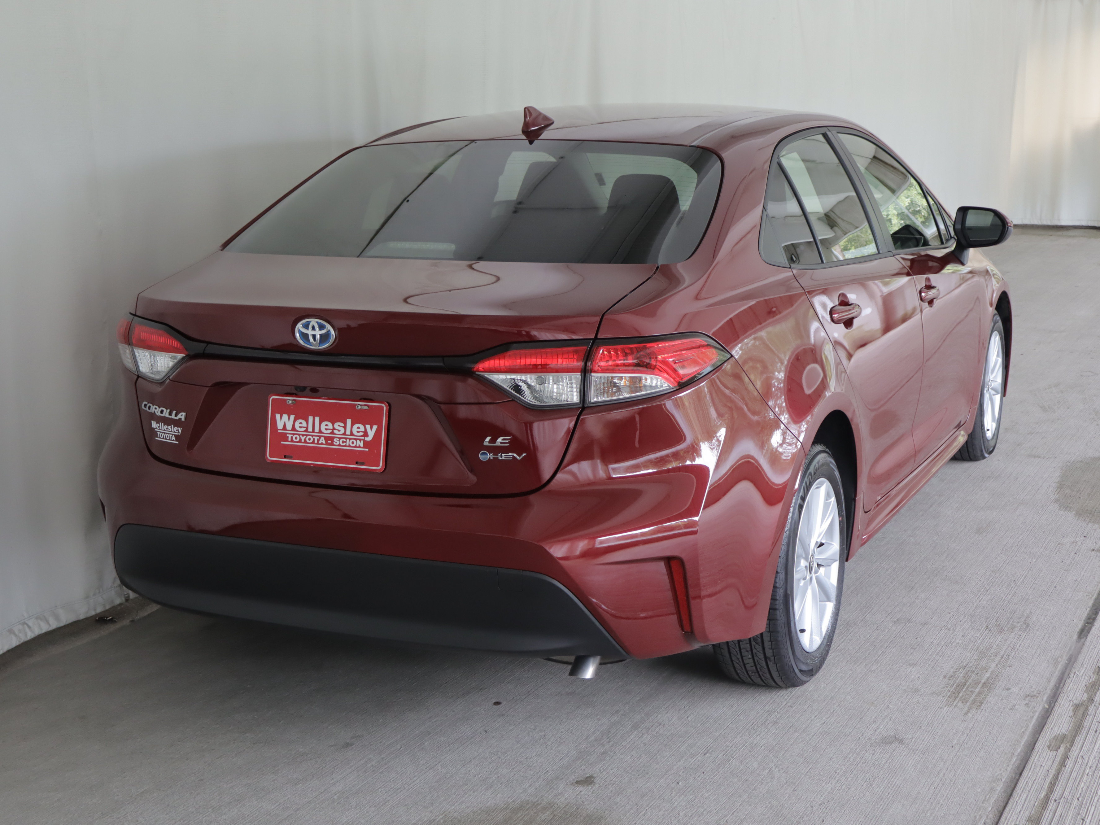 Used 2025 Toyota Corolla LE w/ LE Premium Package FWD image 6