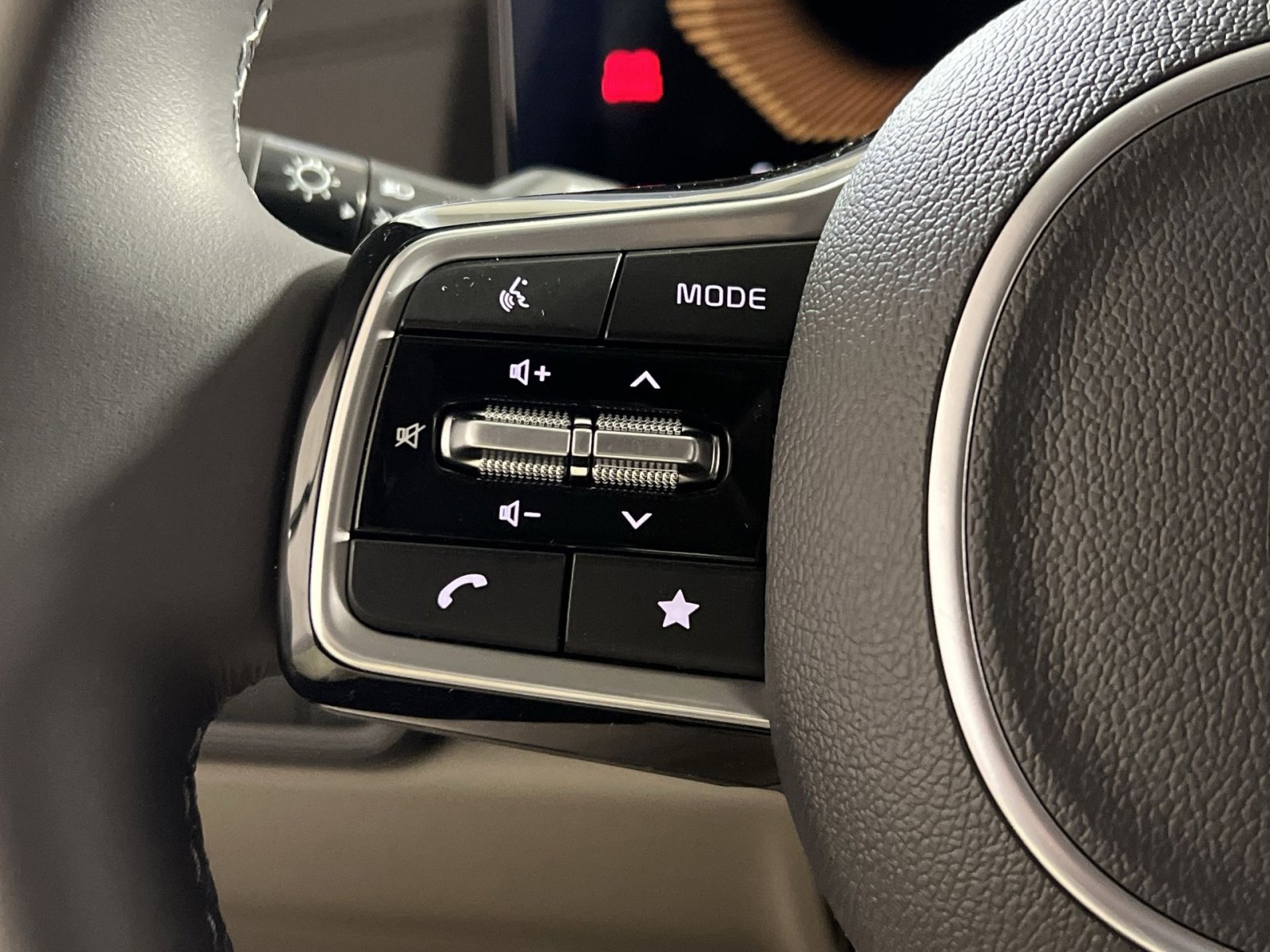 New 2026 Kia Carnival LXS image 29