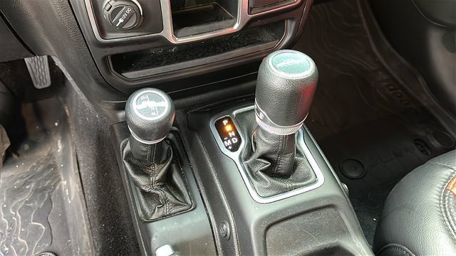 Used 2021 Jeep Gladiator Sport image 19