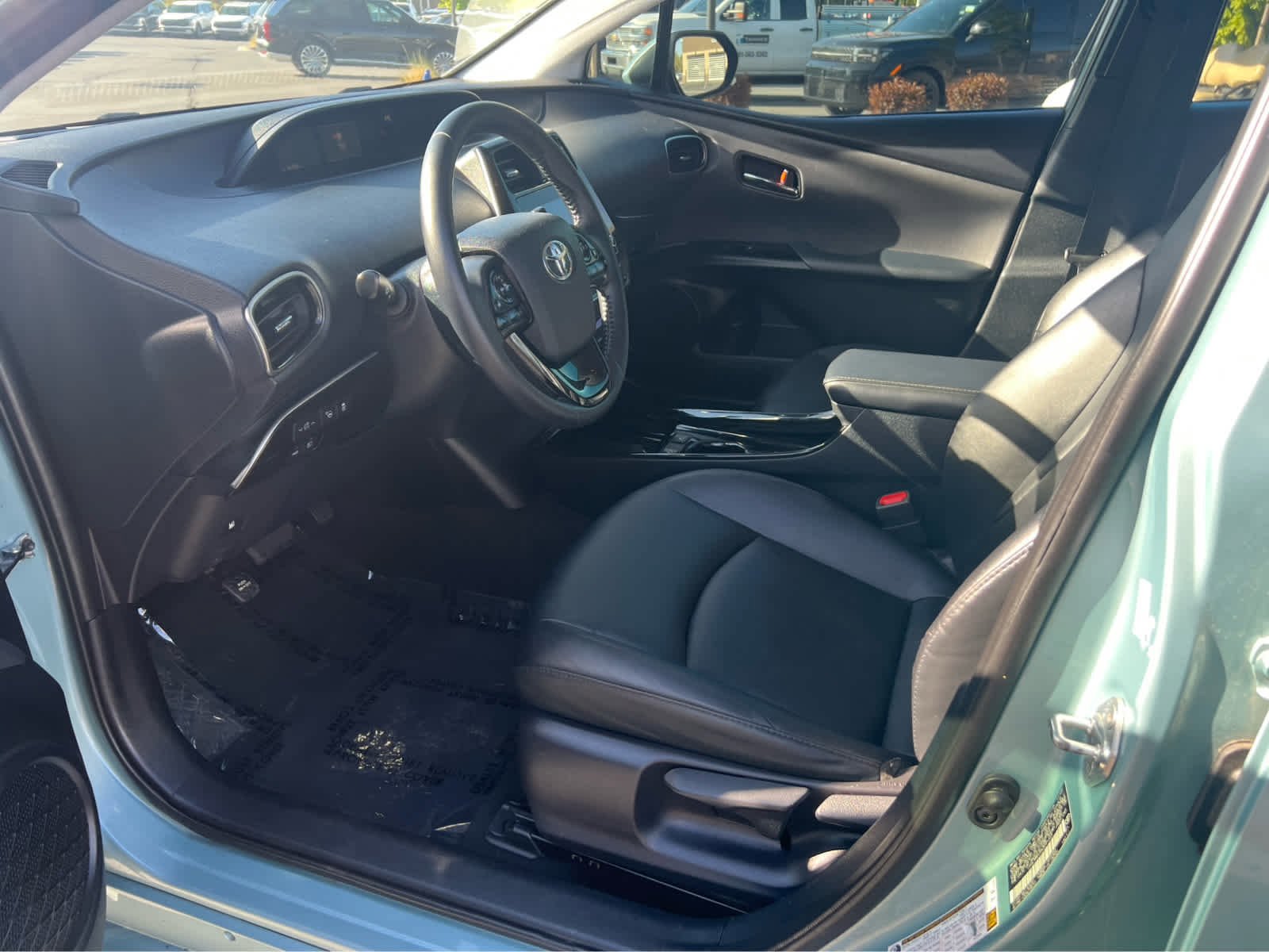 Used 2022 Toyota Prius XLE w/ Advanced Technology Package image 26