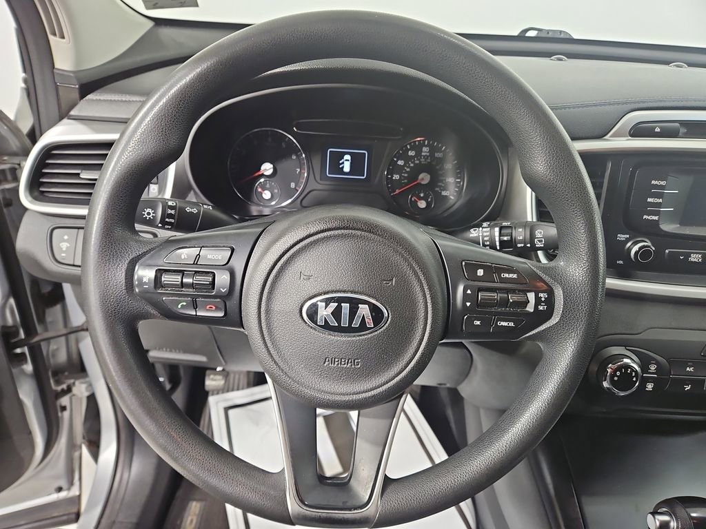 Used 2017 Kia Sorento AWD image 15