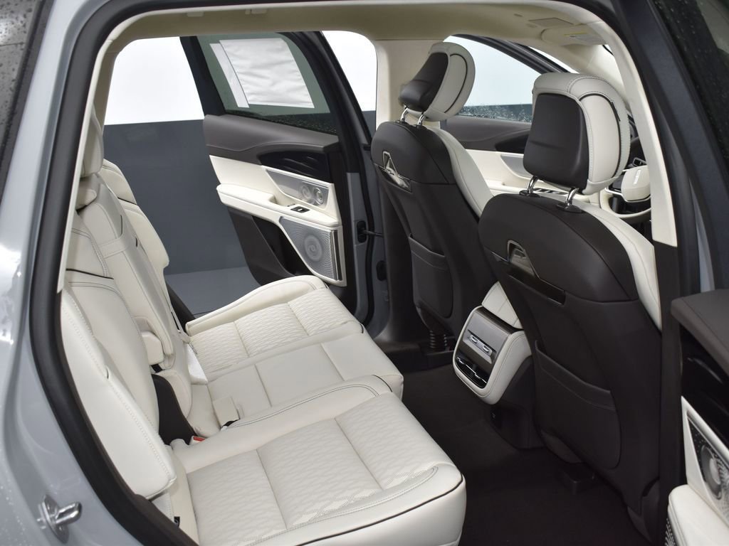 New 2026 Lincoln Nautilus Black Label w/ Jet Appearance Package image 14