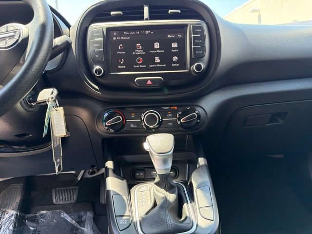 Certified 2025 Kia Soul LX w/ LX Technology Package FWD image 11